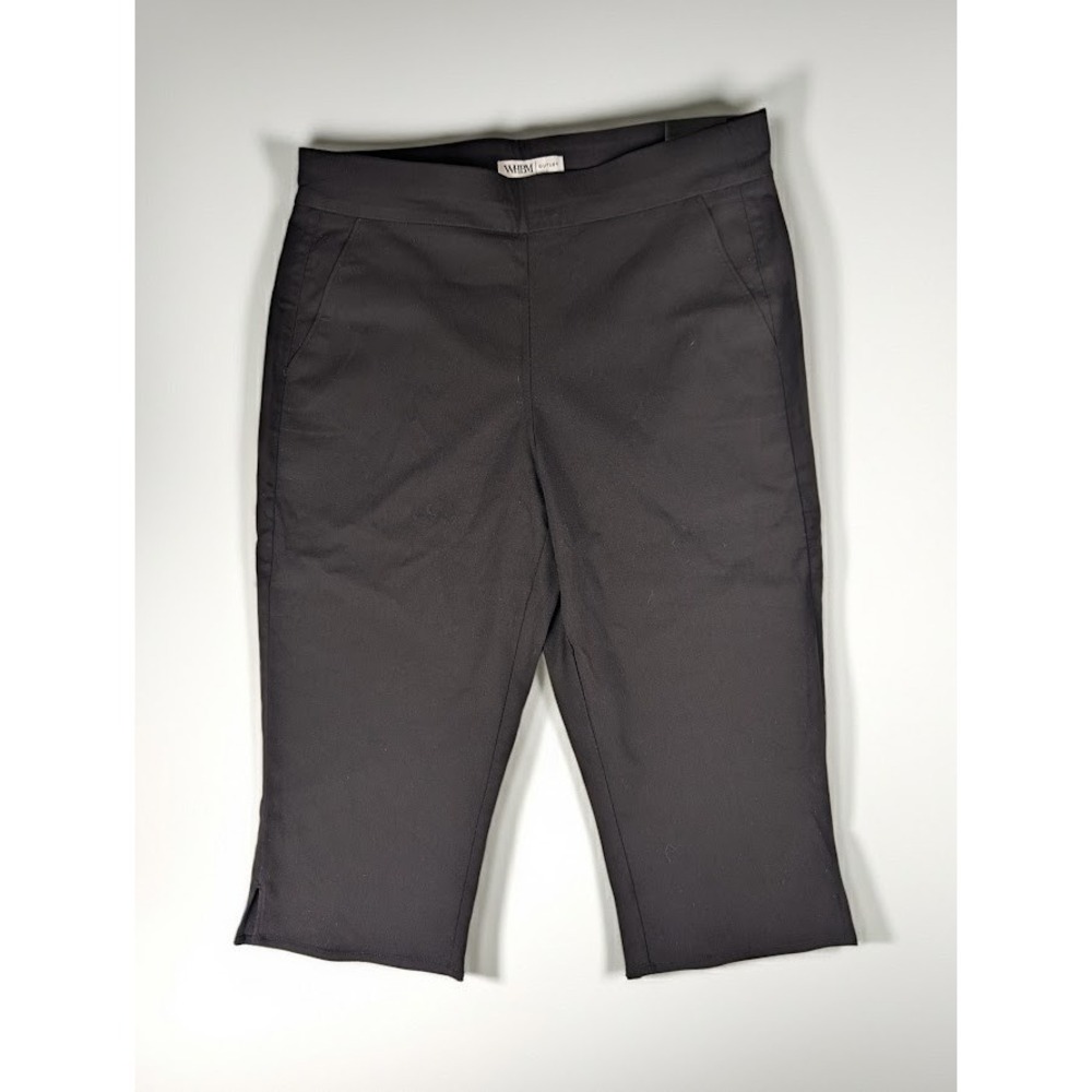 WHBM Outlet Pull On Straight Capri Pants Size 10 Black